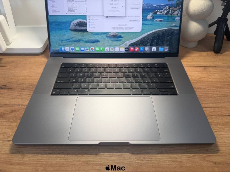 Apple MacBook Pro 16 2021 16-Core GPU M1 Pro 32Gb 512Gb Space Gray M2567 фото